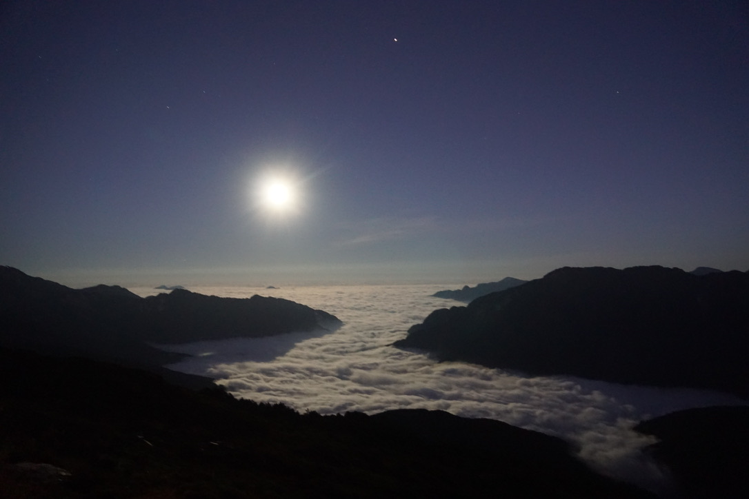 再晚一點的雲海