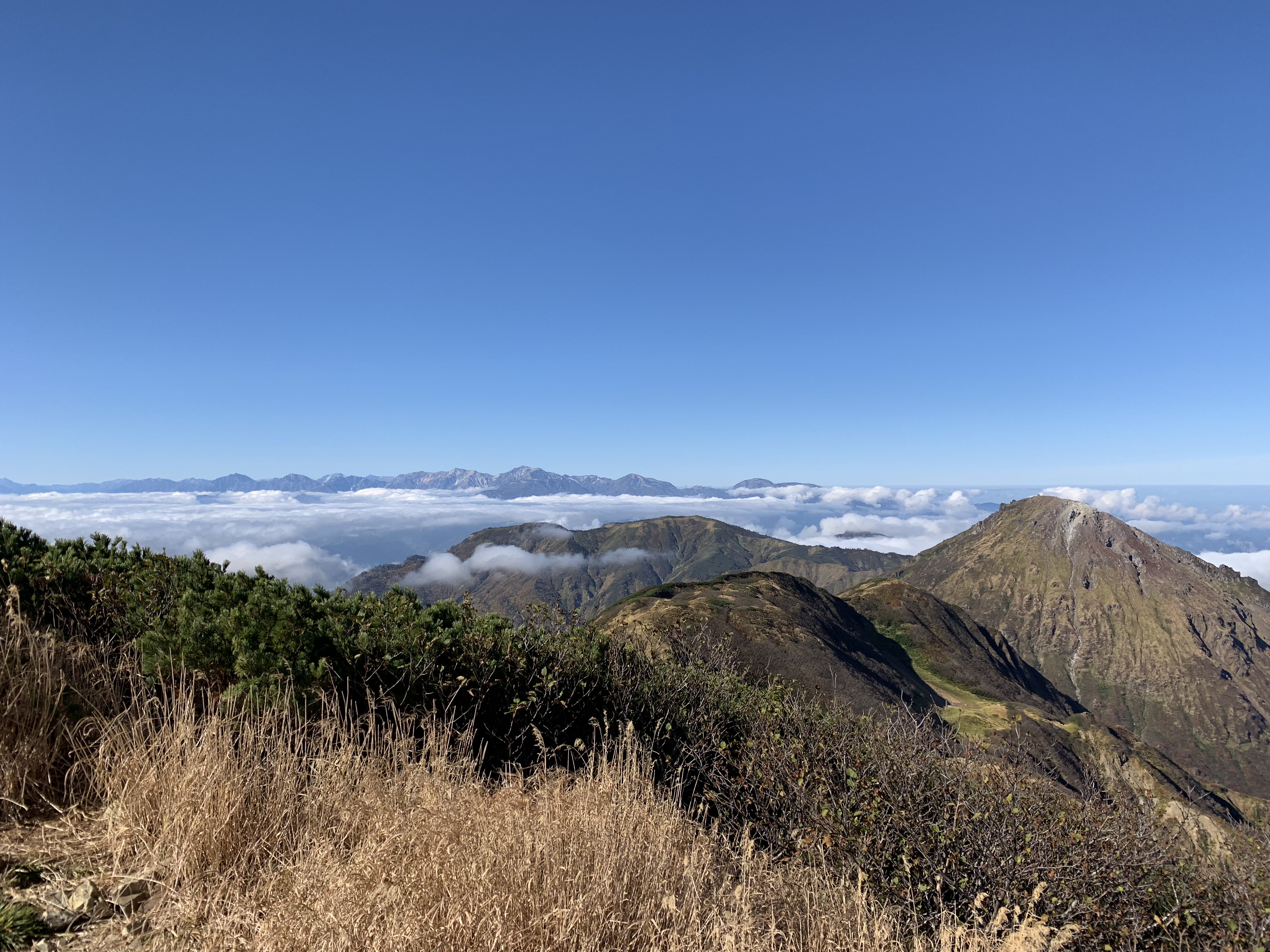 鄰近的燒山跟北阿爾卑斯